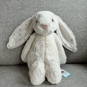 Jellycat Bashful Twinkle Bunny Cream New with tags! Sold out and hard to find!